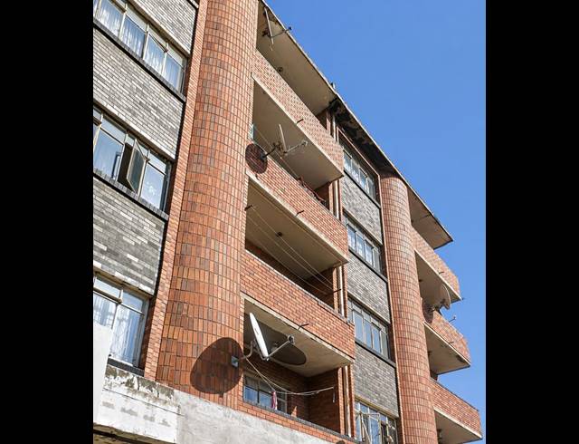 1 BEDROOM APARTMENT FOR SALE IN SPRINGS CENTRAL